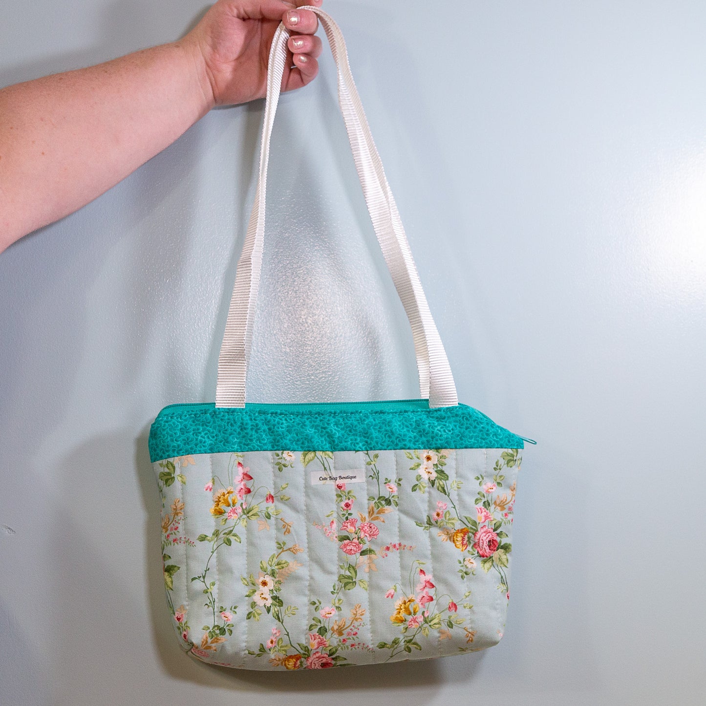 Quilted Garden of Daisies Zippered Bible Bag/Mini Tote